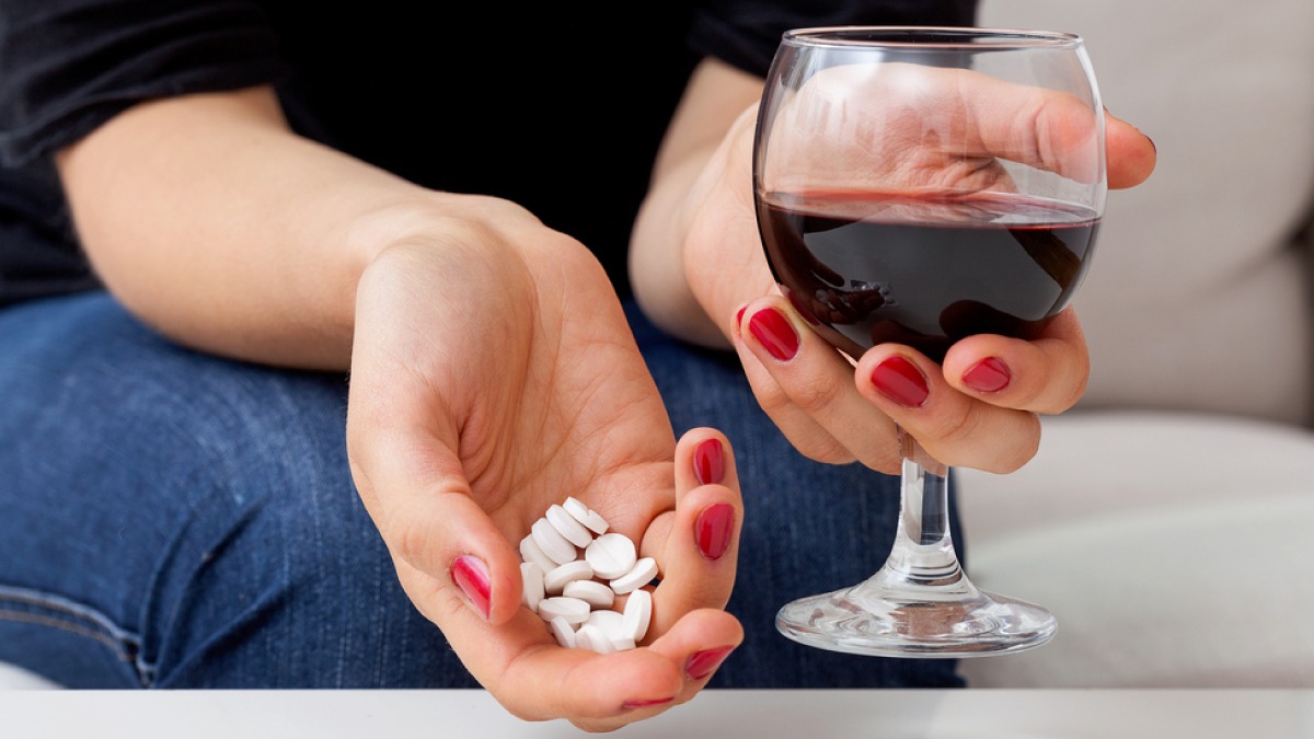 Alcohol and antidepressants are a risky mix. Alcohol can worsen mental health conditions and reduce the efficacy of antidepressants.